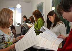 Brillantmont singing class