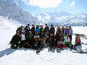 Skiing extracurricular activities in switzerland