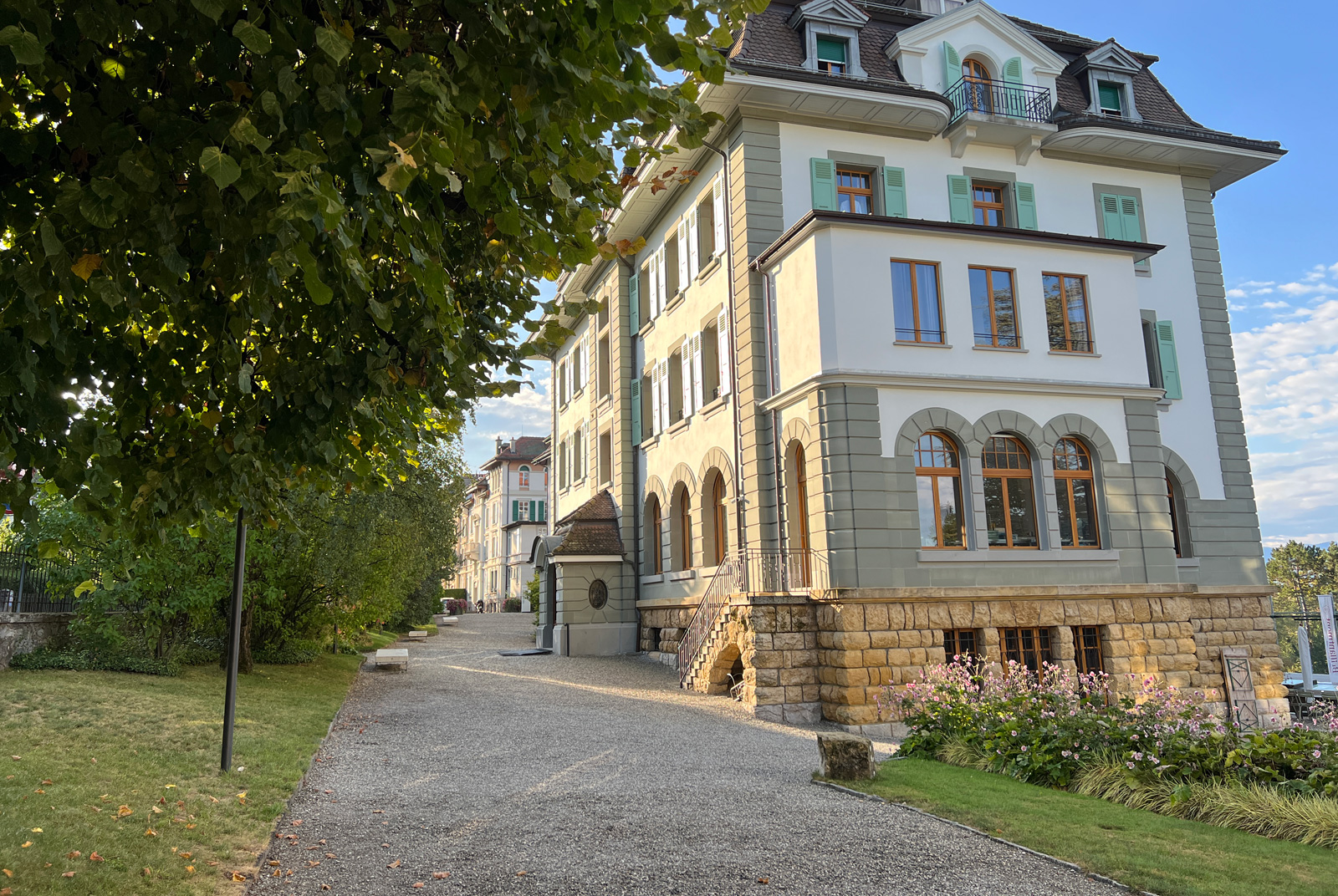 Brillantmont-Международная школа-Кампус-Швейцария-3