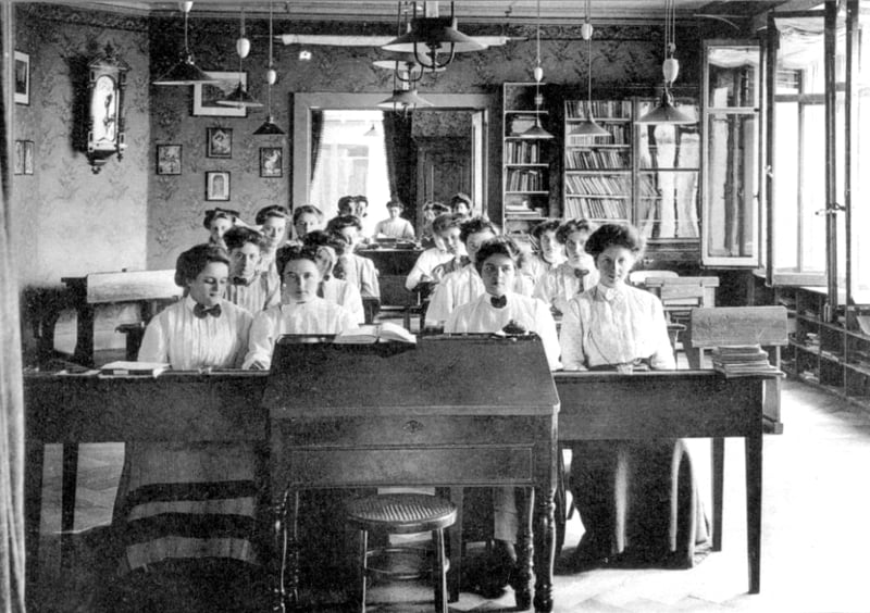 Vieille Classe 1910 - Brillantmont 国际学校