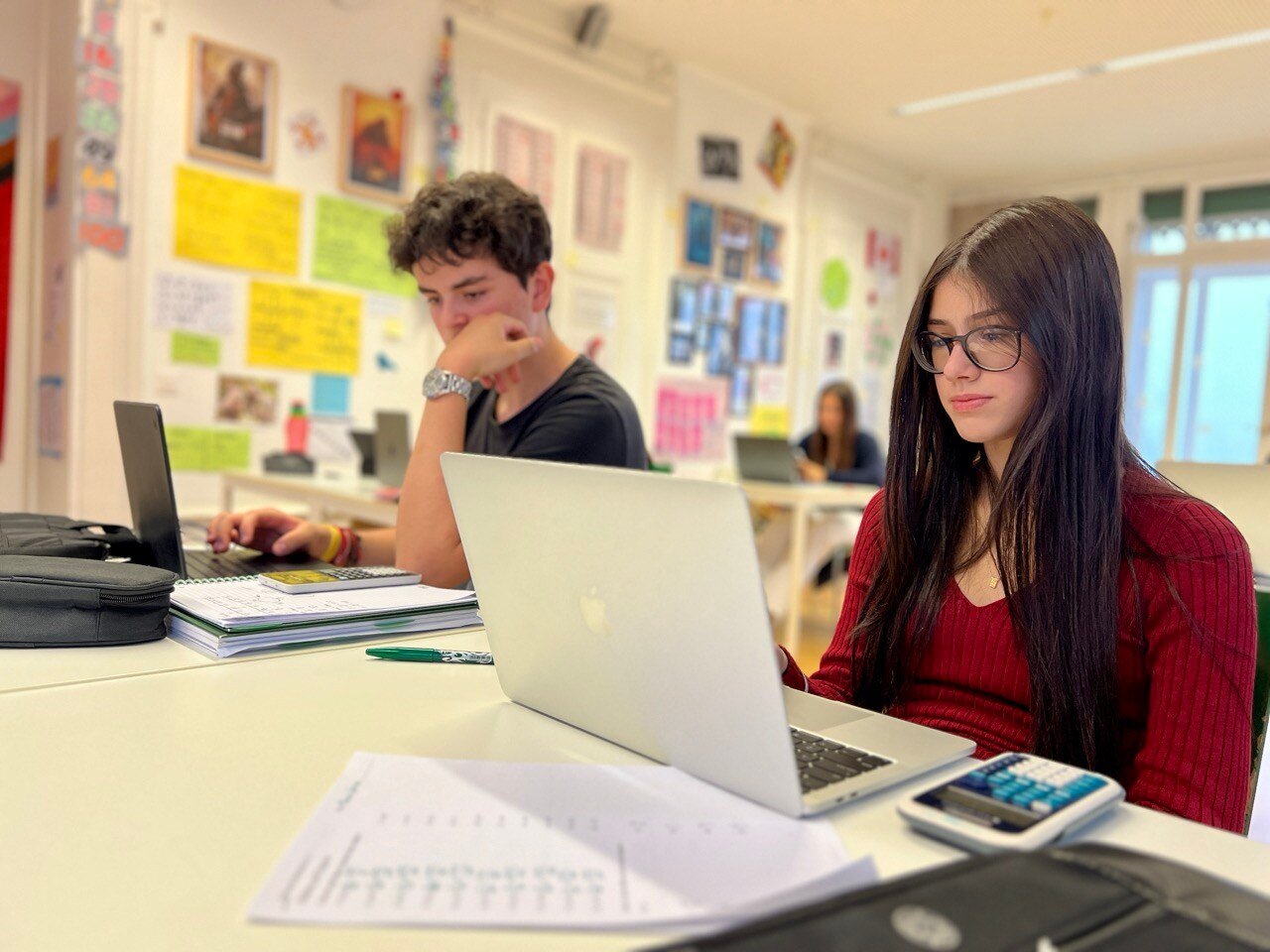 1 Nos complace darle la bienvenida - Brillantmont International School - Lausana, Suiza