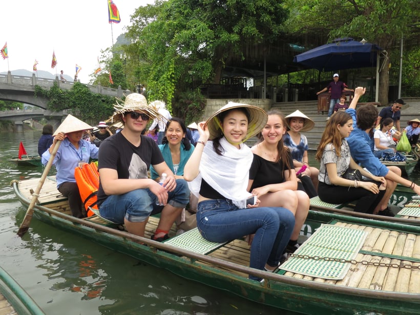 Boat tour Vietnam