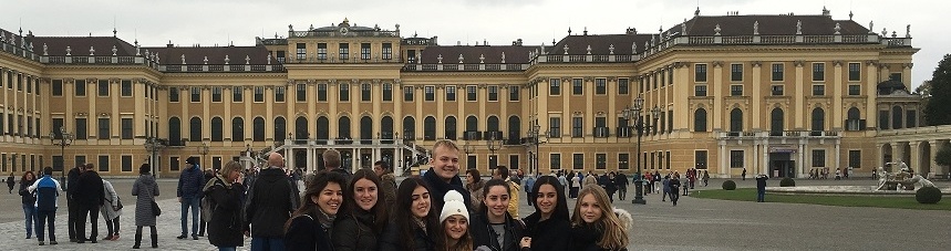 Palace_Austria_students_school_trip.jpg